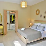 Elegant With Pool & Garden In Eleousis Villa Kalithies