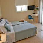 Elegant With Pool & Garden In Eleousis Kalithies