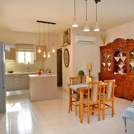 Elegant With Pool & Garden In Eleousis 别墅 Kalithies