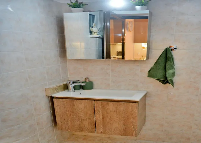 Elegant With Pool & Garden In Eleousis