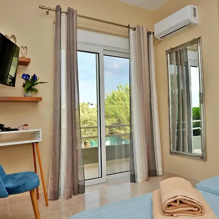 Elegant With Pool & Garden In Eleousis * Kalithies