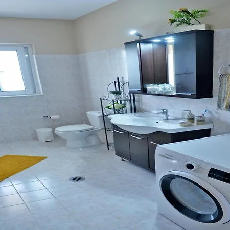 Elegant With Pool & Garden In Eleousis Willa *